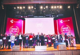 Akademisyenlere ödül verildi