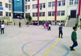 Okullar güvenliği sağlanamayan  mekanlara dönüştürüldü