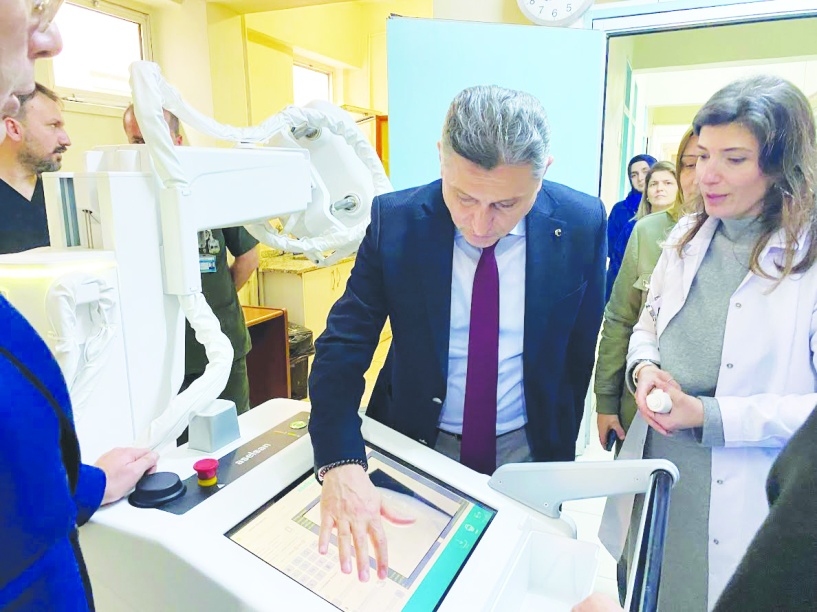 ASELSAN’ın ürettiği dijital röntgen cihazı kullanılmaya başlandı