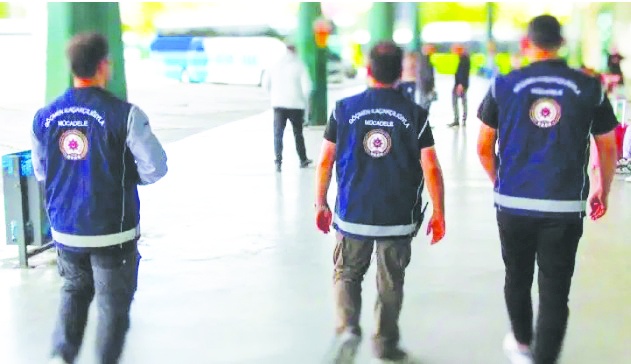 Antep’te göçmen kaçakçılarına operasyon