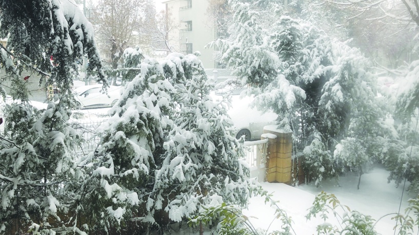 Antep çok yıllardan beri ilk kez yeni yıla kar altında girme keyfi yaşıyor