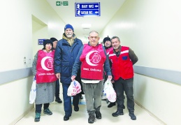 Kamudaki tüm sağlık çalışanları aynı  statü ve çalışma düzeninde olmalı