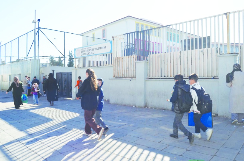 611 bin 612 çocuk örgün  eğitimin dışında kaldı