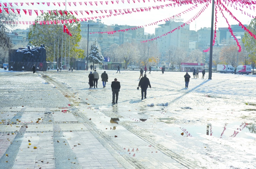 Ve çok şükür yeniden kar geliyor