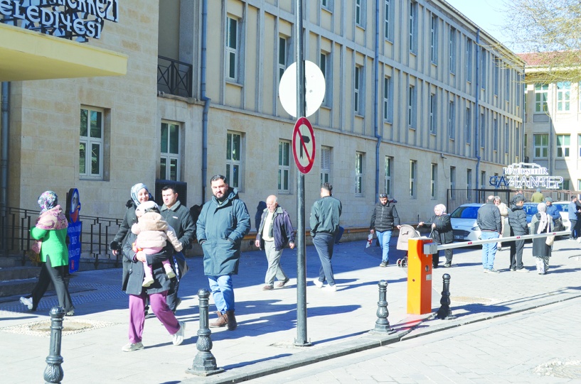 Türkiye toplumunda hiç kimse diğerine güvenmiyor