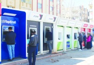 Kredi kartı borçları arttı taksitli alışveriş yaygınlaştı