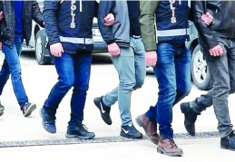 Dolandırıcılar ve çocuk müstehcenliği çetesi yakalandı