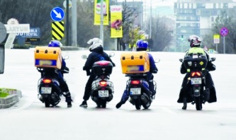 2025’te en az 44 moto kurye çalışırken hayatını kaybetti, 4’ü çocuk