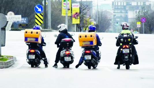 2025’te en az 44 moto kurye çalışırken hayatını kaybetti, 4’ü çocuk