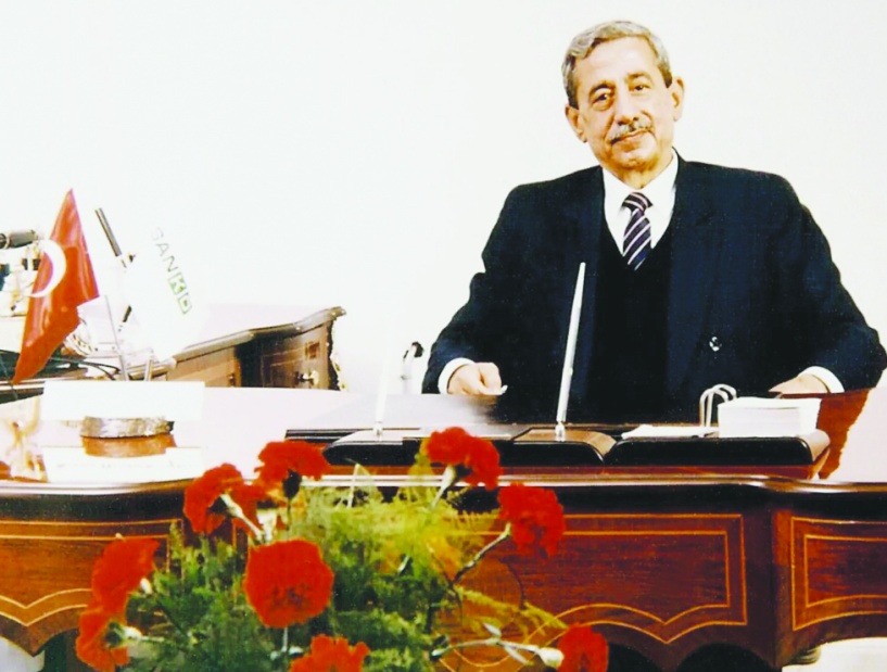 Sani Konukoğlu anılıyor