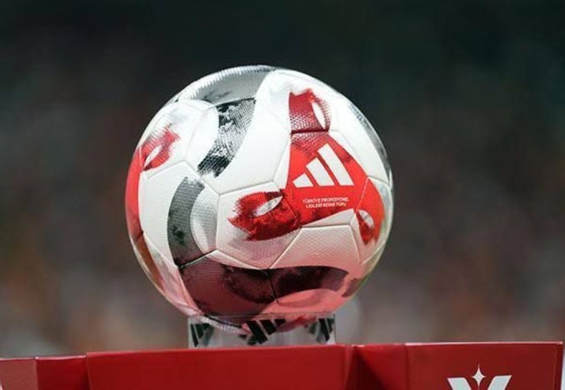 Gaziantep FK üç futbolcuyu renklerine bağladı