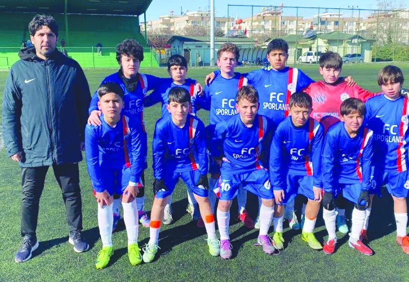 16 takım, 300’e yakın sporcu mücadele ediyor