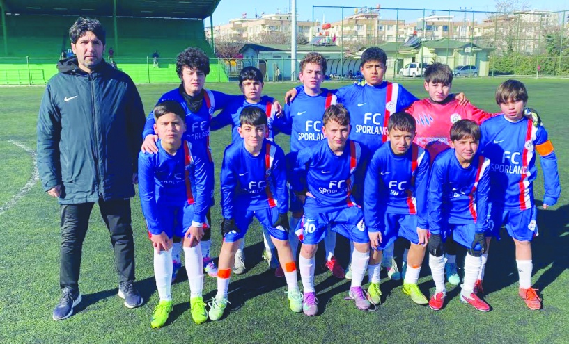 16 takım, 300’e yakın sporcu mücadele ediyor