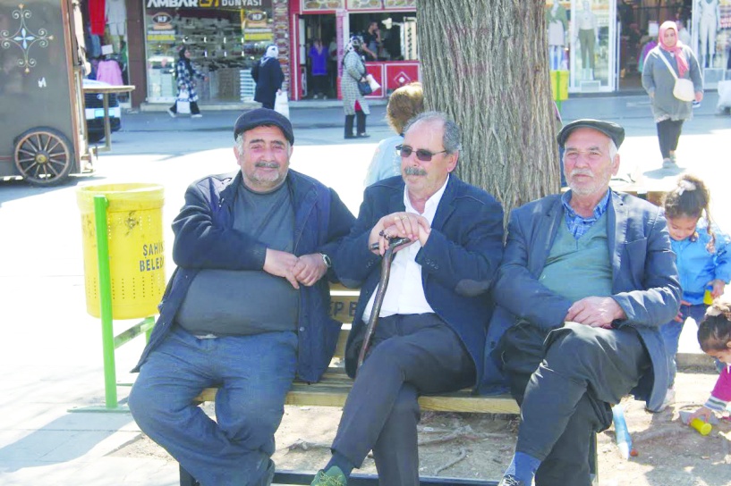 Barınma, beslenme ve sağlık harcamaları  emekliler için ağır bir yük haline geliyor