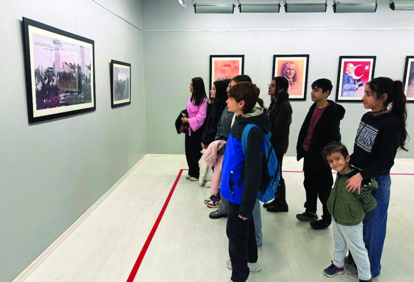 Atatürk portreleri sergisi açıldı