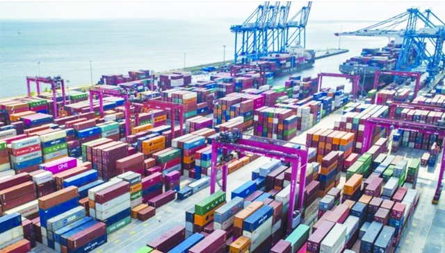 Dış ticaret açığı 9,3 milyar dolara çıktı