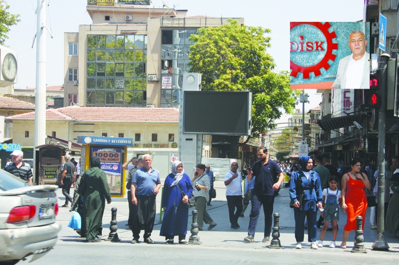 Enflasyondaki yükseliş halkı giderek fakirleştiriyor