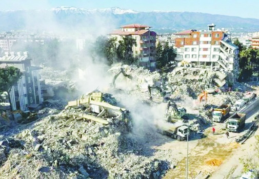 53 binden fazla insan öldü, geride bulunamayan cenazeler, konteyner kentler ve adalet arayışı kaldı!