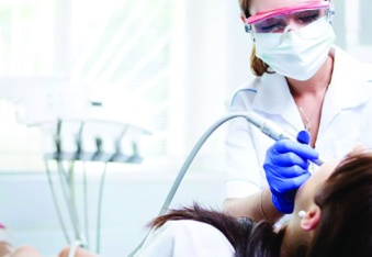 YÖK, diş hekimliğinde lisansüstü öğrenci alımını durdurdu