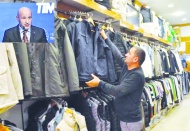 6 bin liralık mont  Türkiye'de 17 bin lira!