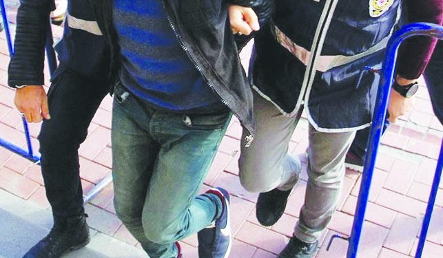 8 ille birlikte Antep’te FETÖ operasyonu, 16 kamu görevlisi gözaltına alındı!