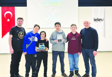 SANKO Okulları, VEX IQ Robot Yarışmasında iki kategoride bölge birincisi