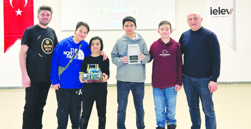 SANKO Okulları, VEX IQ Robot Yarışmasında iki kategoride bölge birincisi