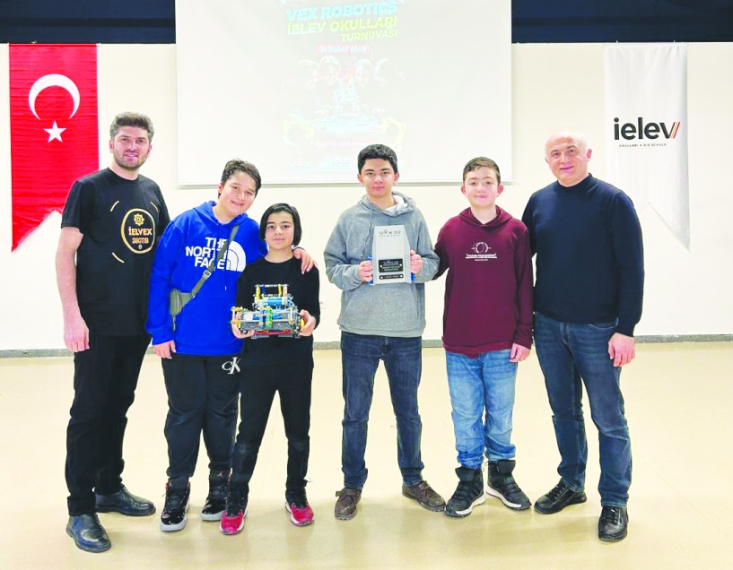 SANKO Okulları, VEX IQ Robot Yarışmasında iki kategoride bölge birincisi