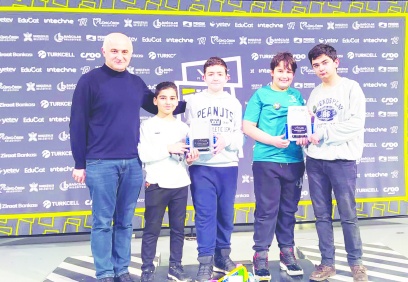 VEX IQ Robot Yarışması Türkiye Finallerinde Türkiye birinciliği elde ettiler