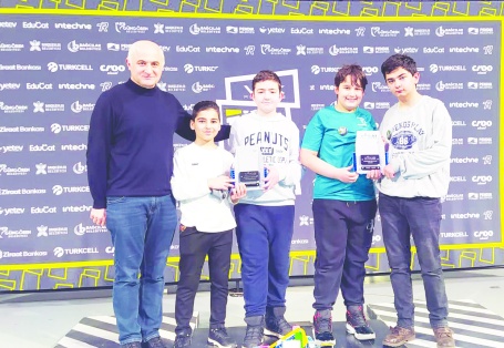 VEX IQ Robot Yarışması Türkiye Finallerinde Türkiye birinciliği elde ettiler