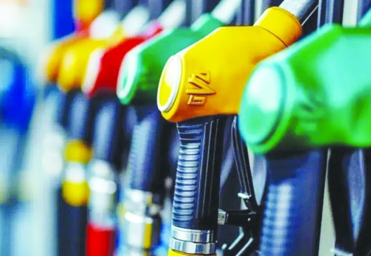 Motorine 12 TL 45 kuruş, benzine 3 TL 68 kuruş zam yapılacak