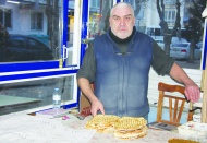 Gelir gideri karşılamadığından  birçok esnaf dükkanını devrediyor