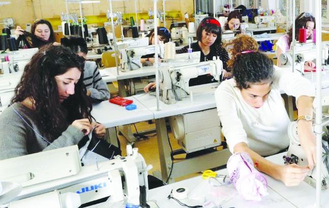 Kadınların istihdam oranı erkeklerin yarısından daha az!