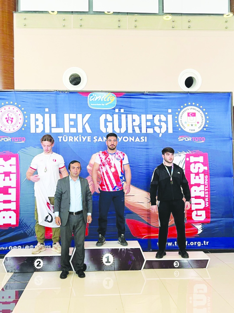 GAÜN sporcuları 4 madalya ile döndü