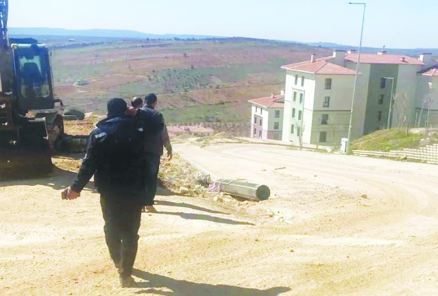 Antep’e füze parçası düştü