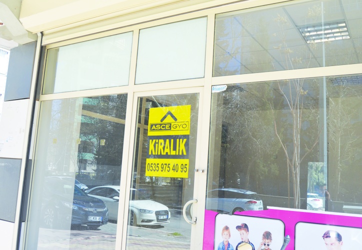 Kentte adeta kepenk  kapatma furyası yaşanıyor