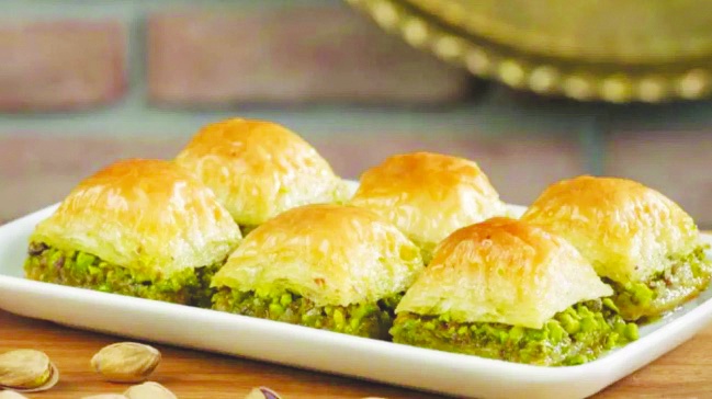 TMSF Baklavacı Faruk Güllü'yü satışa çıkardı