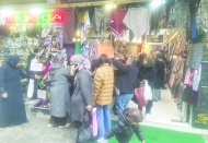 Kalabalıklar alışverişlere yansımadı