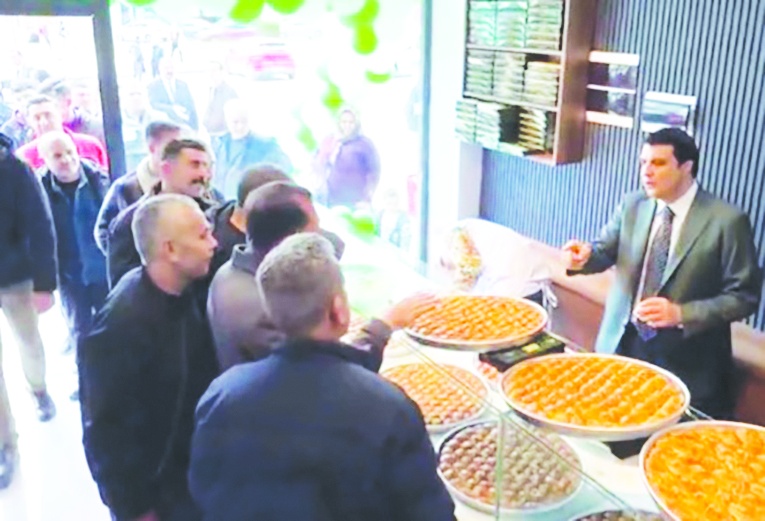 Belediye esnafla rekabete tutuştu