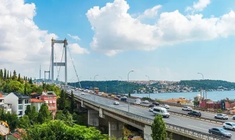 Bayramda yol ve köprülerden 12 milyondan fazla araç geçti