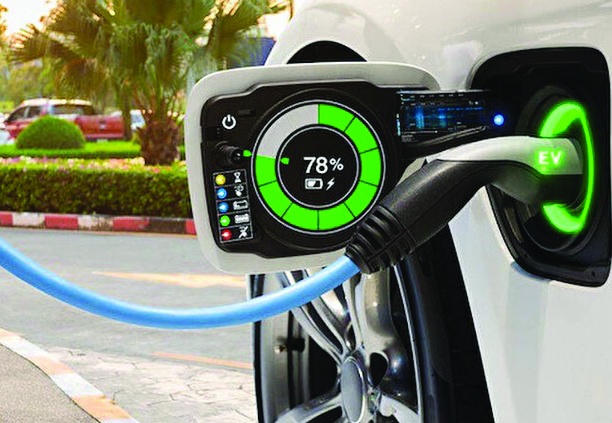 Elektrikli ve hibrit otomobillerin toplam satışı benzinlileri geçti