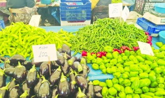 Asgari ücretli 1 kilo domates için 1 saat 15 dakika çalışıyor