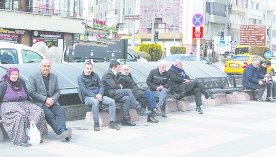 İşsiz sayısı bir ayda 133 bin kişi yükseldi!