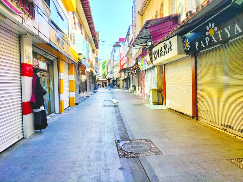 Protesto edilen senette  bölgede ilk sıradayız