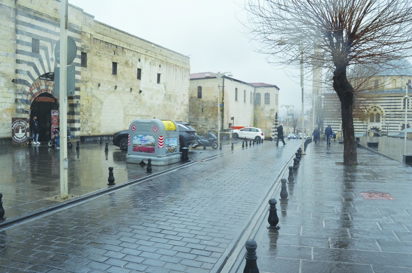 Nisan yağmurlarla başladı