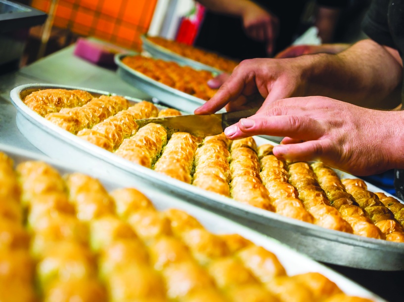 Kentte herkes baklavacılığa soyundu...