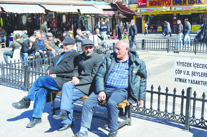 En düşük emekli maaşı alanlar ilk üç ayda reel olarak ciddi kayıplar yaşadı