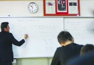 Öğrenci aç, öğretmen açıkta