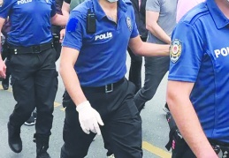 Depodan 70 bin dolarlık ketçap çıktı