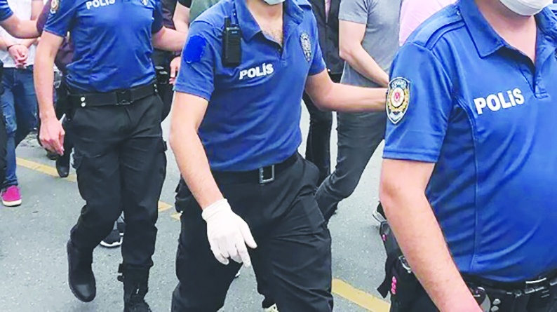 Depodan 70 bin dolarlık ketçap çıktı